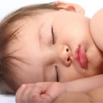 QUANTO TEMPO DEVE DURAR O SONO DO BEBÊ ?